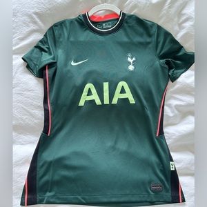 Tottenham Hotspur women’s kit